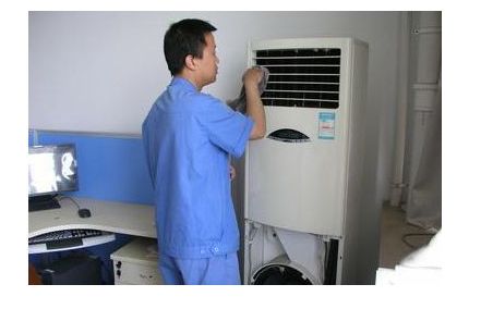 南京海尔柜式空调室内机清洗